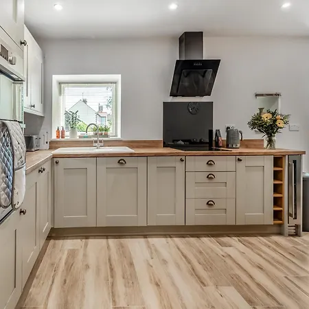 Swallow Barn * Danby