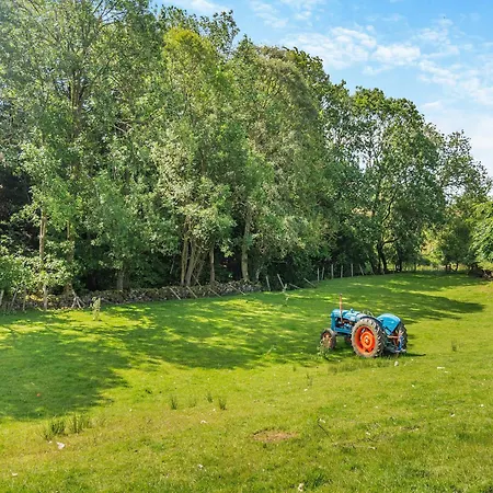 Swallow Barn * Danby