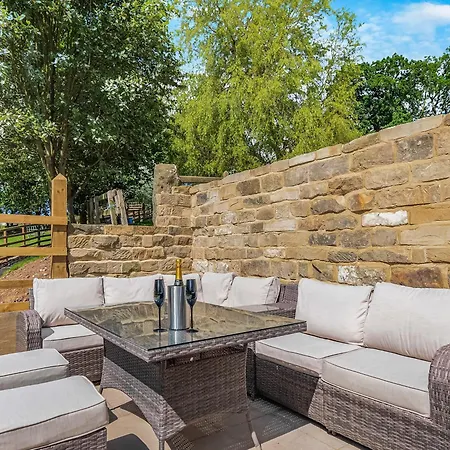 Swallow Barn Holiday home Danby