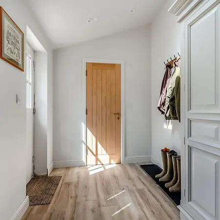 펜션 Swallow Barn 댄비